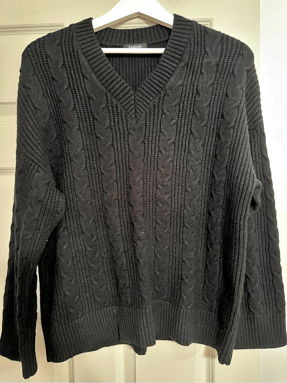 Cable Knit V-Neck Sweater in Black
